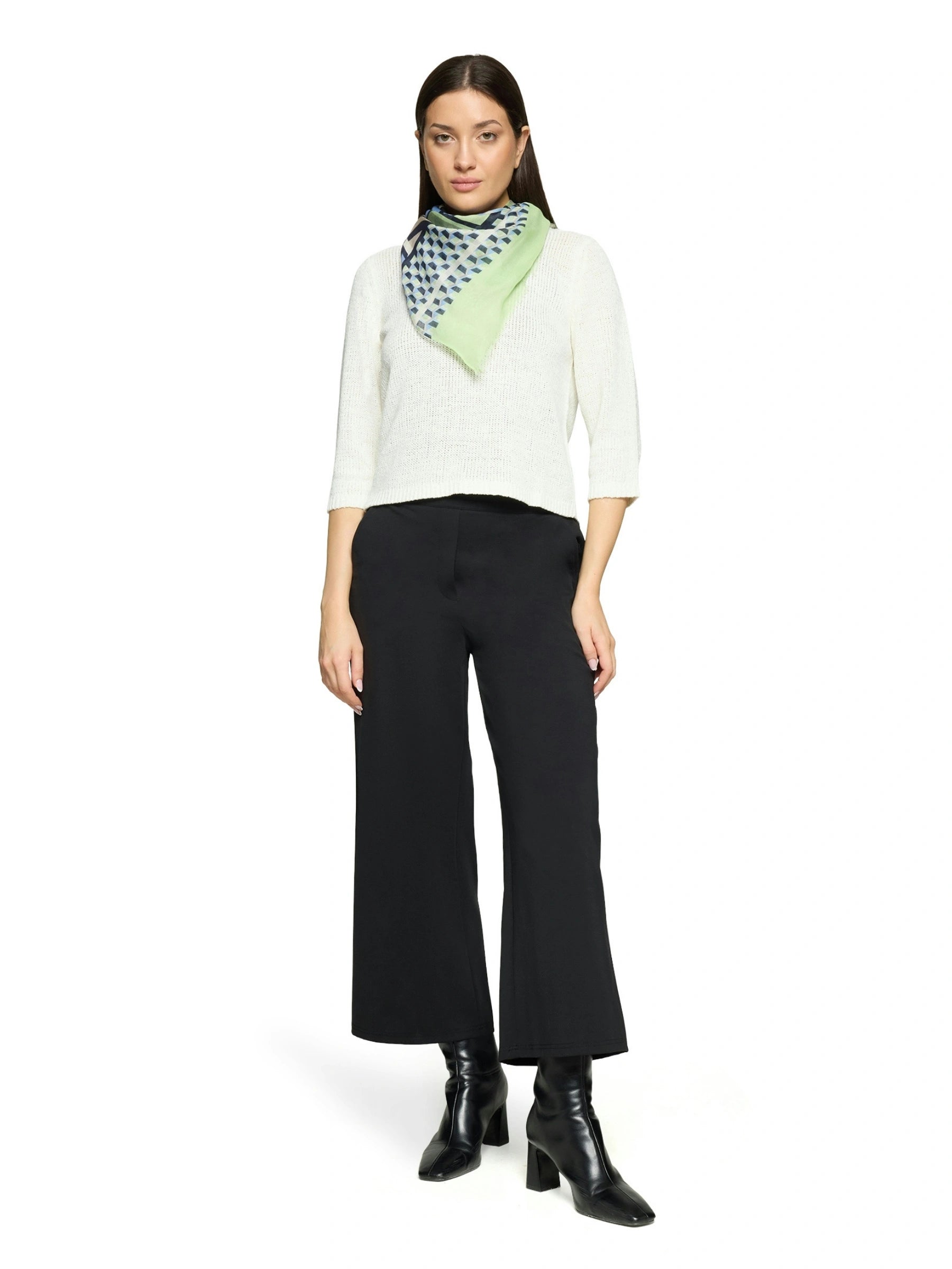 BETTY BARCLAY SCARF
