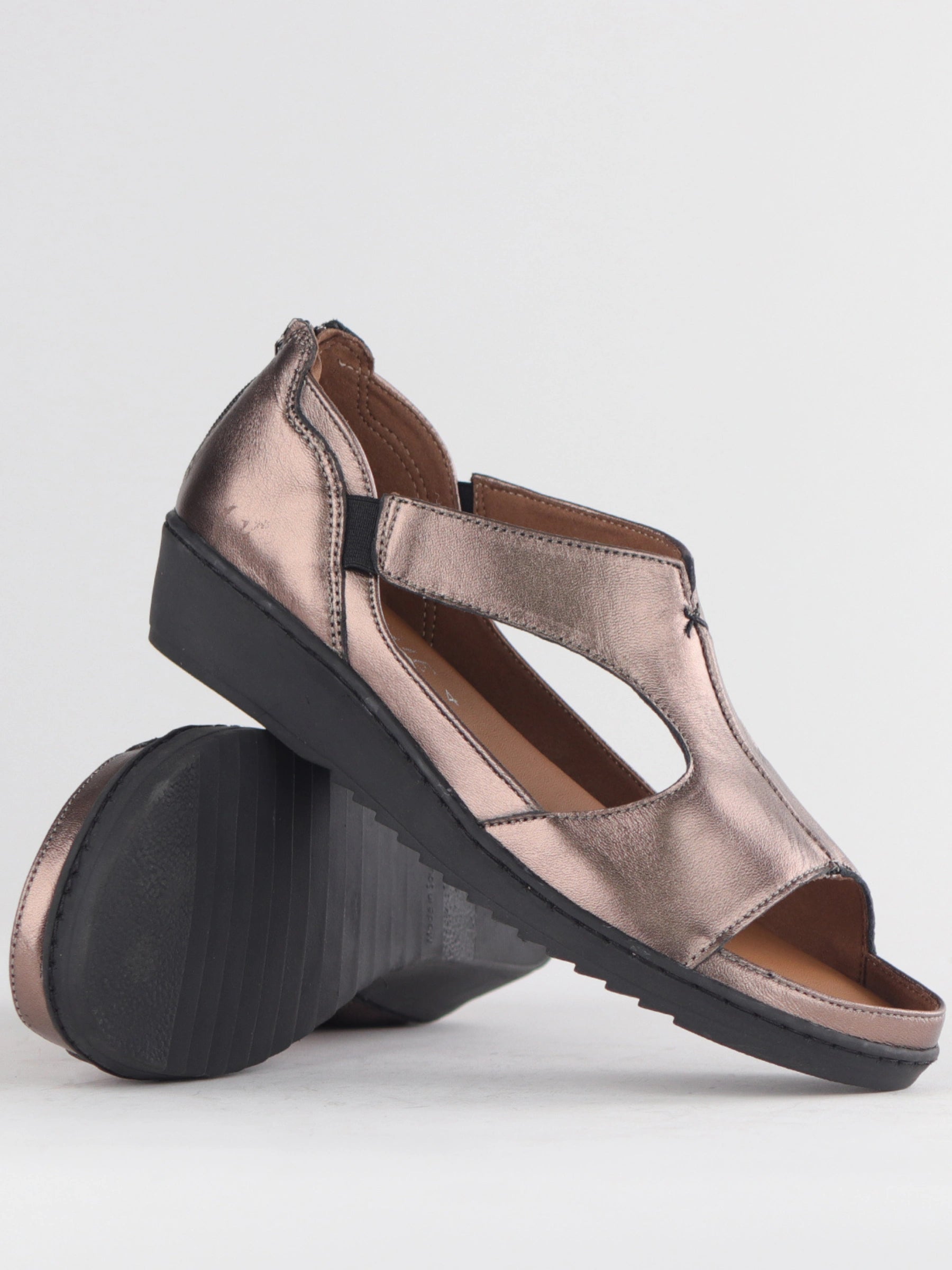 FROGGIE T-BAR ZIP UP SANDAL