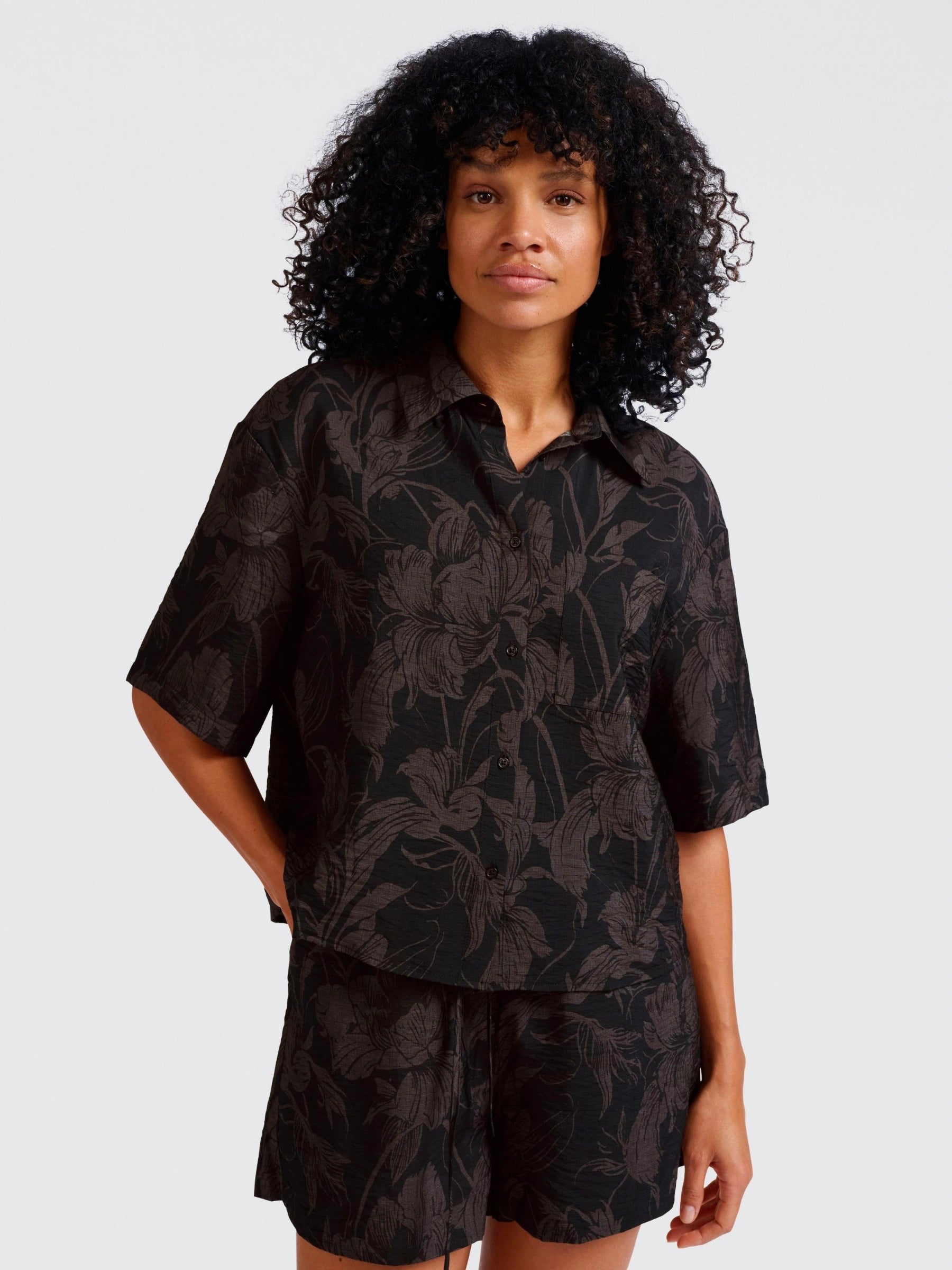 YAYA WASHED BLACK DESSIN BLOUSE