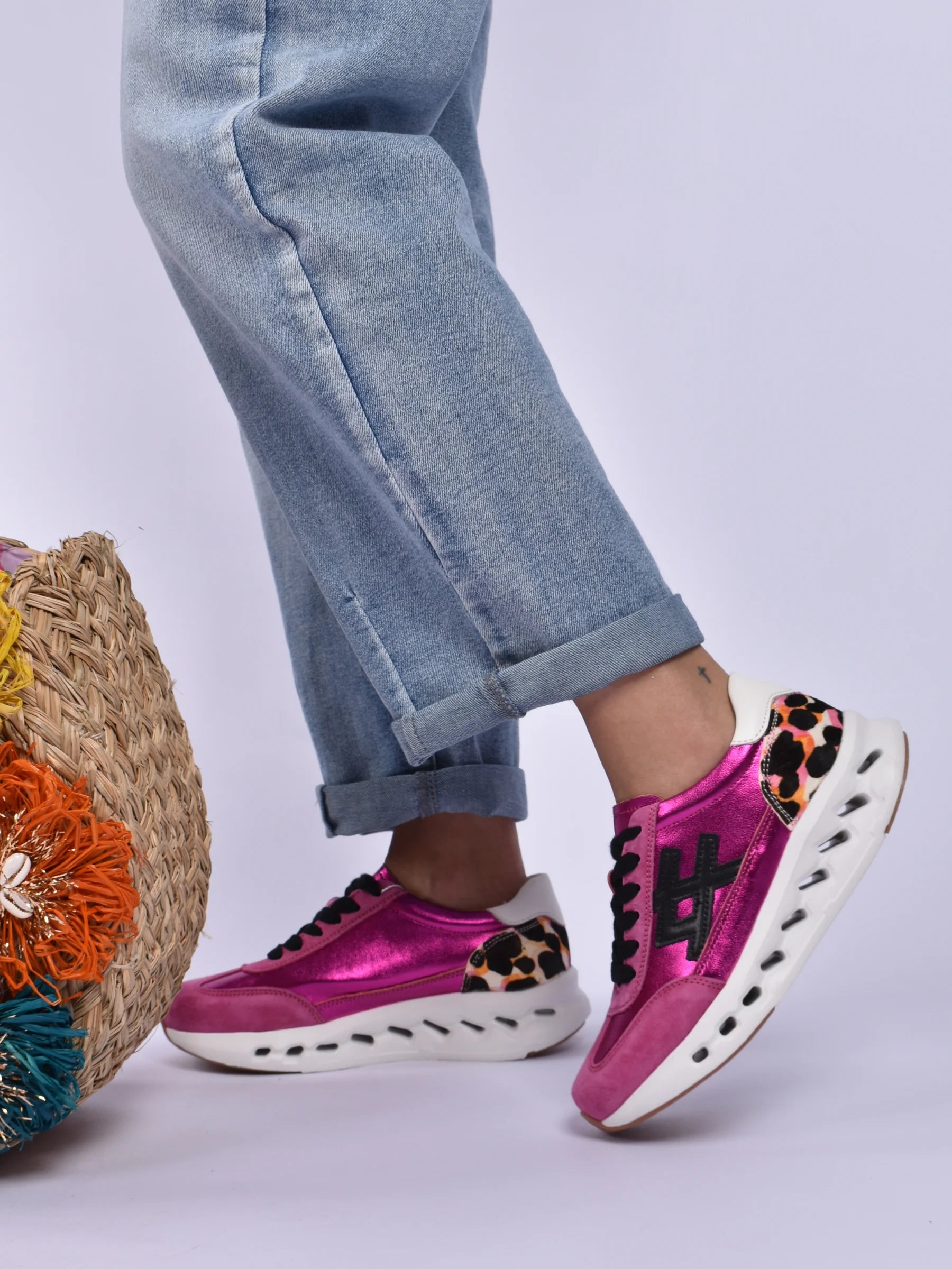 Julz Lumi Aero Sneaker
