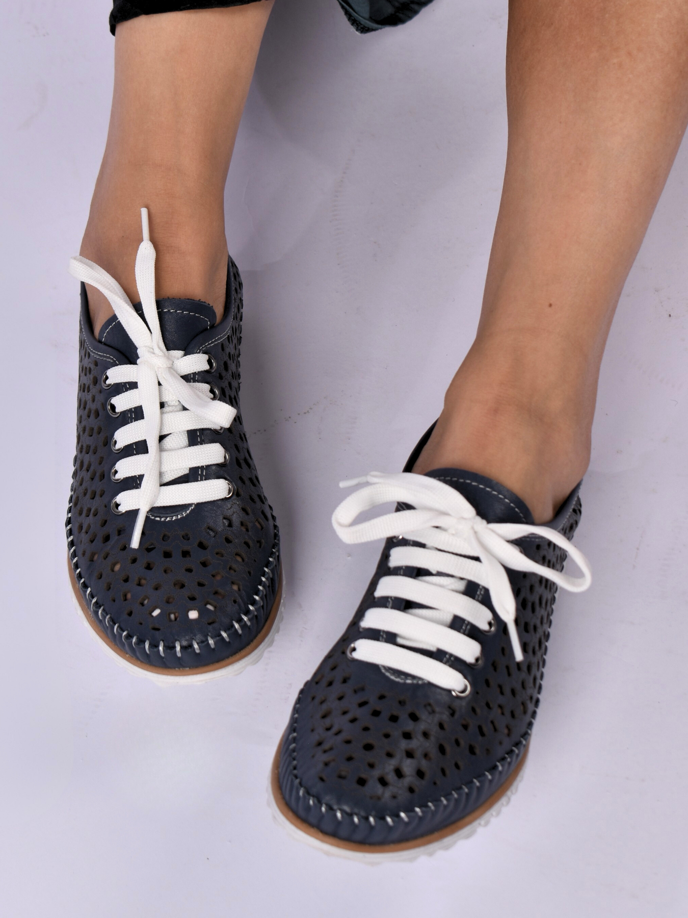 JOLIE BEIGE LEATHER SNEAKER