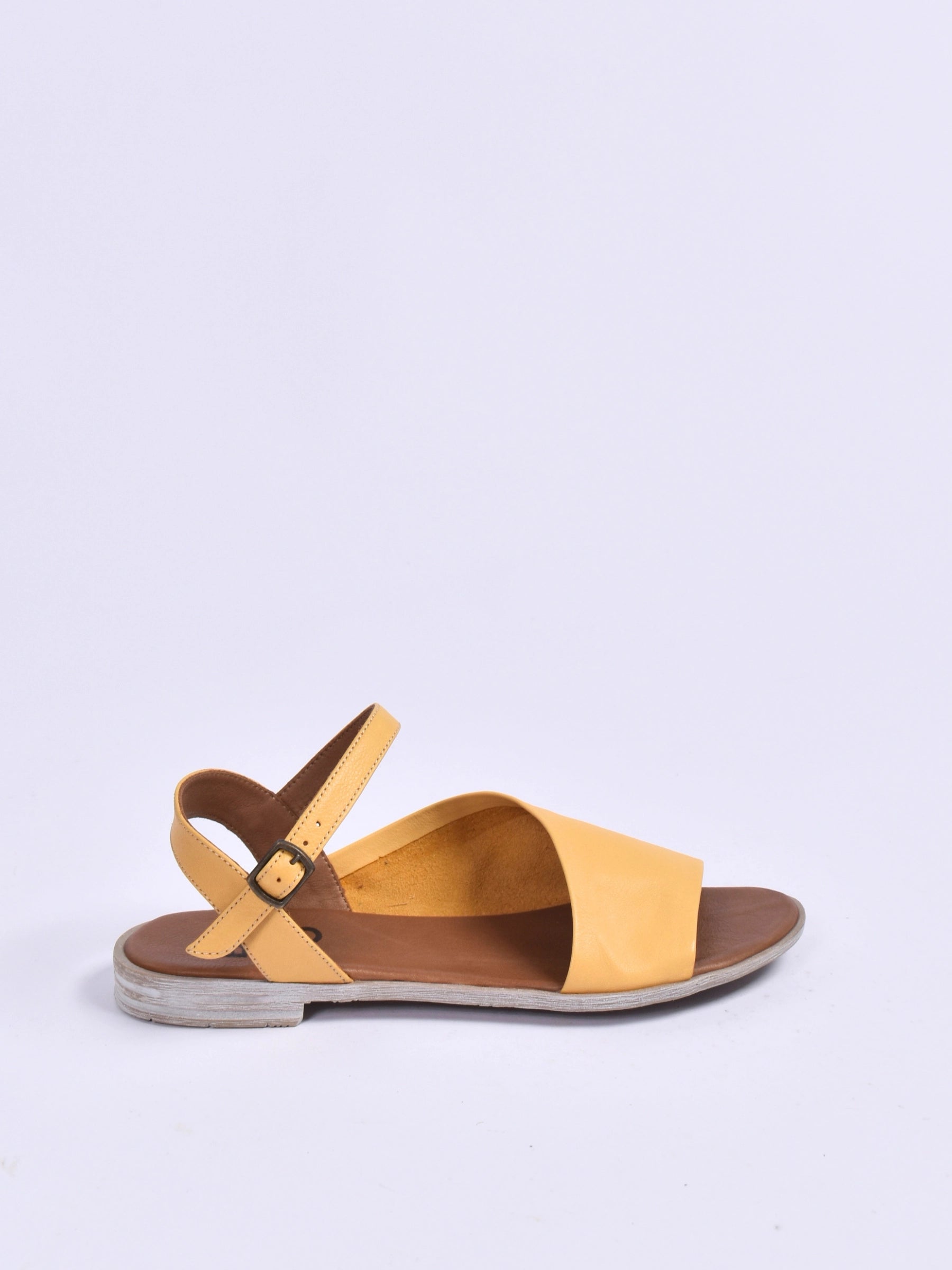 BUENO BLACK LOW HEEL SANDAL
