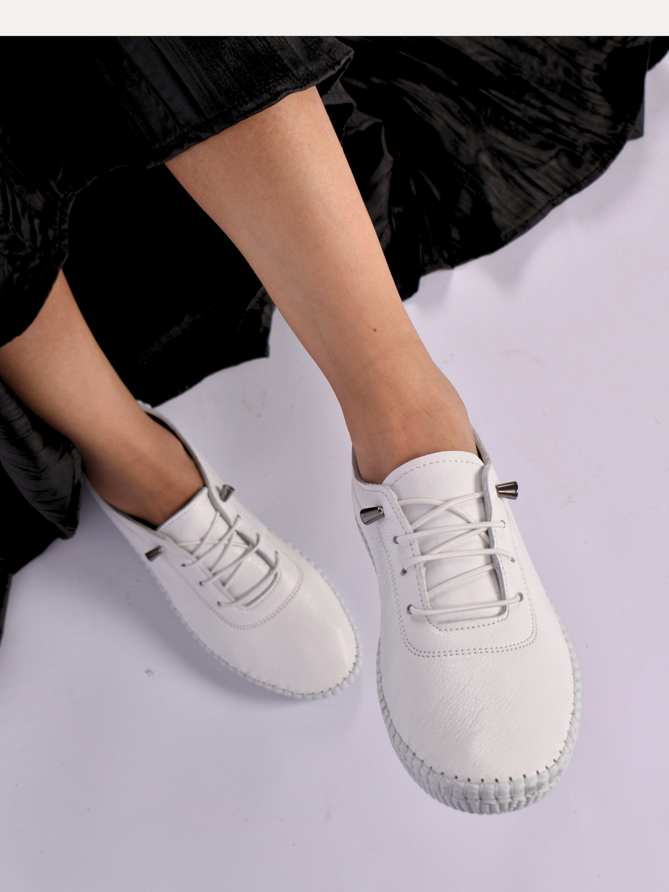 JOLIE BLACK LEATHER SNEAKER