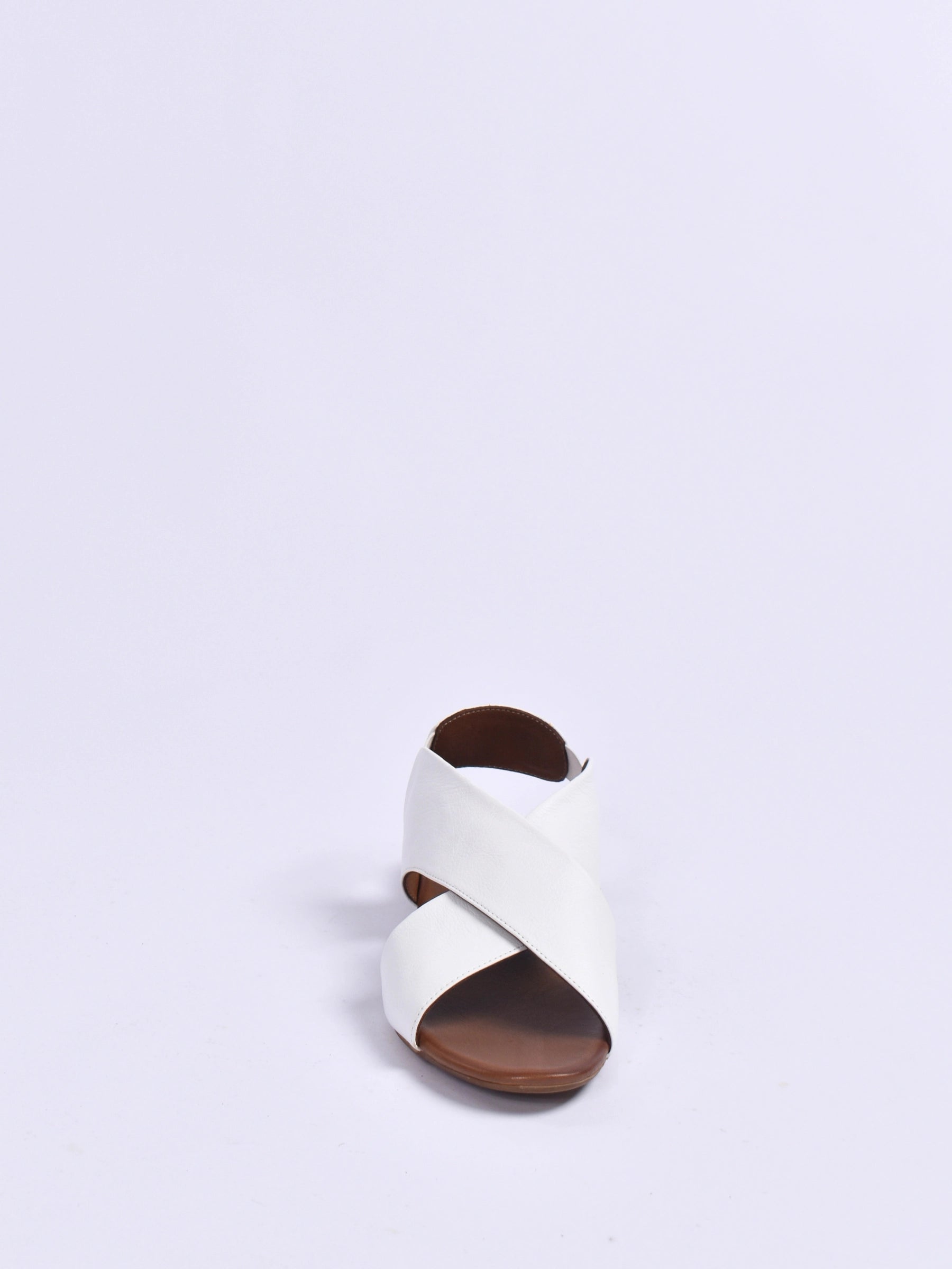 BUENO FLAT CROSS OVER SANDAL