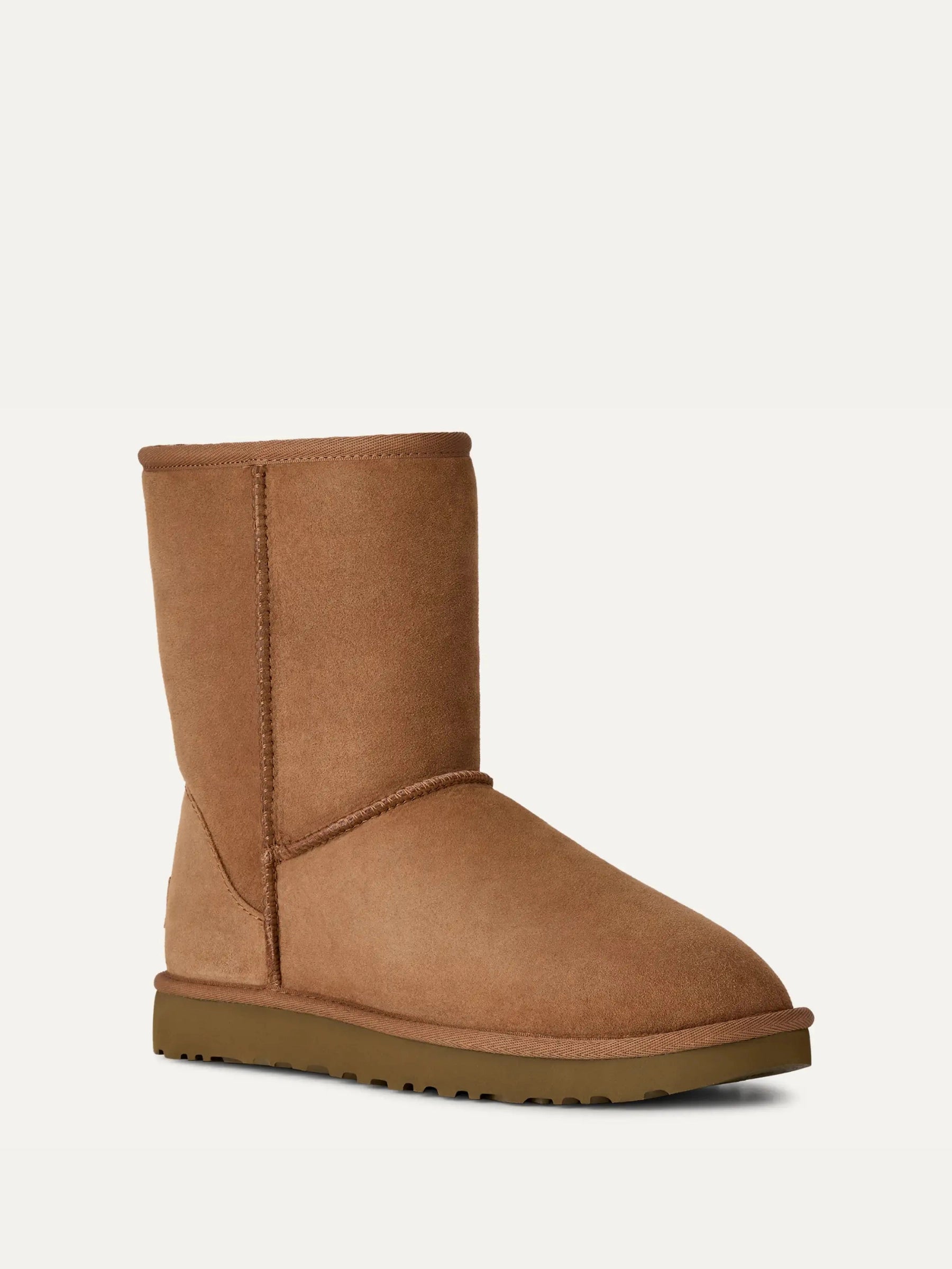 UGG CHESTNUT CLASSIC SHORT II BOOT