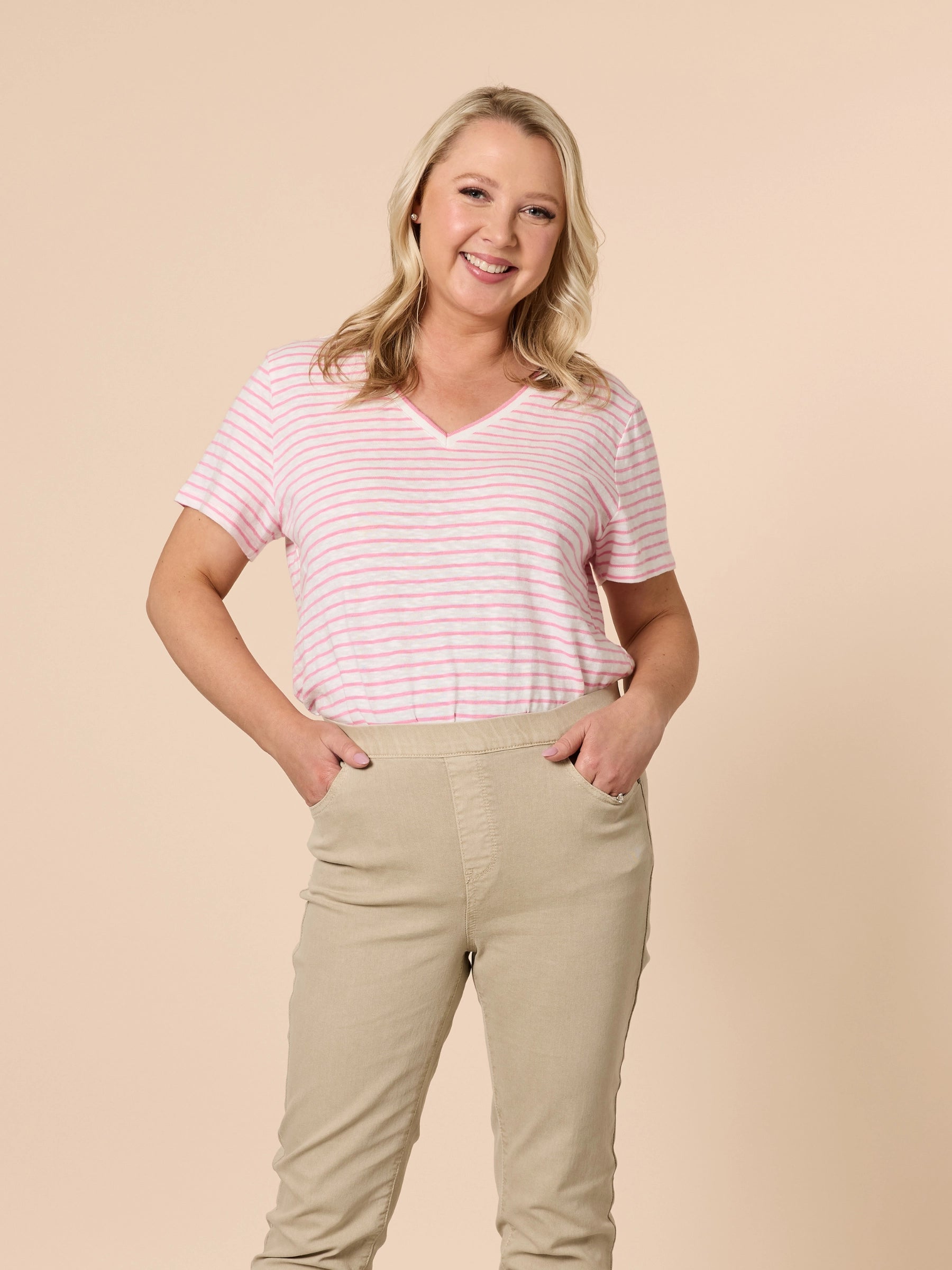 THREADZ TONIC PINK WHITE TEE