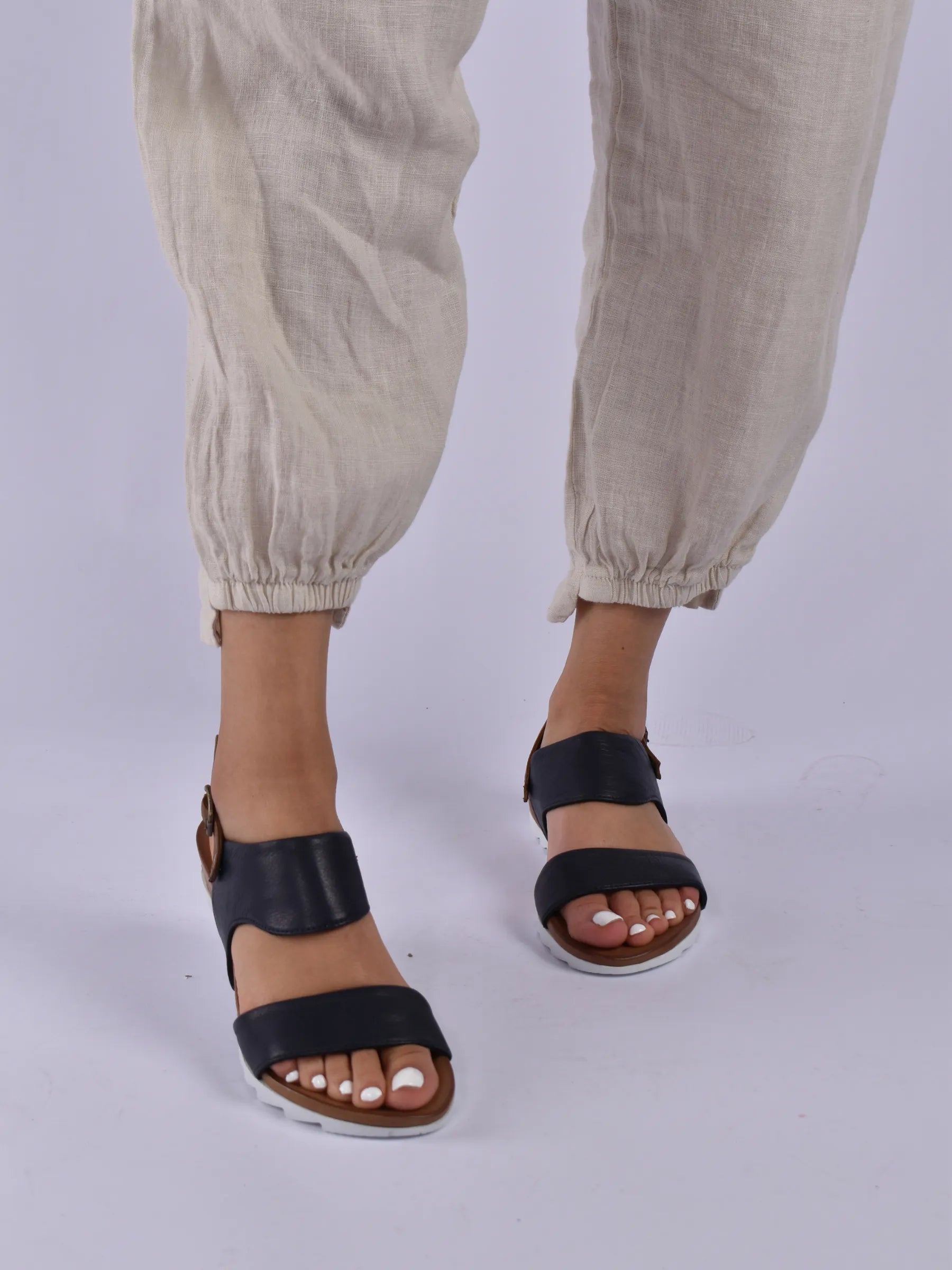 Bueno Flat Sandal