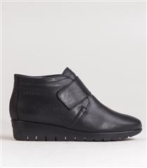 FROGGIE BLACK LEATHER WIDER FIT ANKLE BOOT WITH VELCRO STRAP