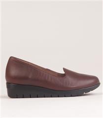 FROGGIE NUT LEATHER COURT SHOE LOAFER