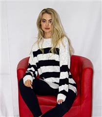 BAREFOOT BETTY WHITE AND NAVY STRIPED CREW NECK SWEATER
