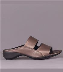 FROGGIE LEAD MULE SLIP-ON SANDAL