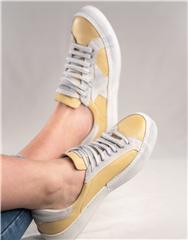 BUENO YELLOW STAR SNEAKER