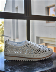 JOLIE WHITE LEATHER SNEAKER WITH THE HOLES 