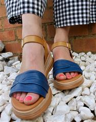 PAULA URBAN NAVY CAMEL TEXTURED LOW WEDGE