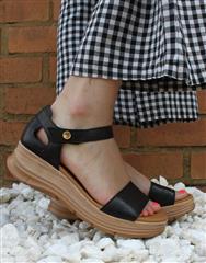 PAULA URBAN BLACK TEXTURED LOW WEDGE 
