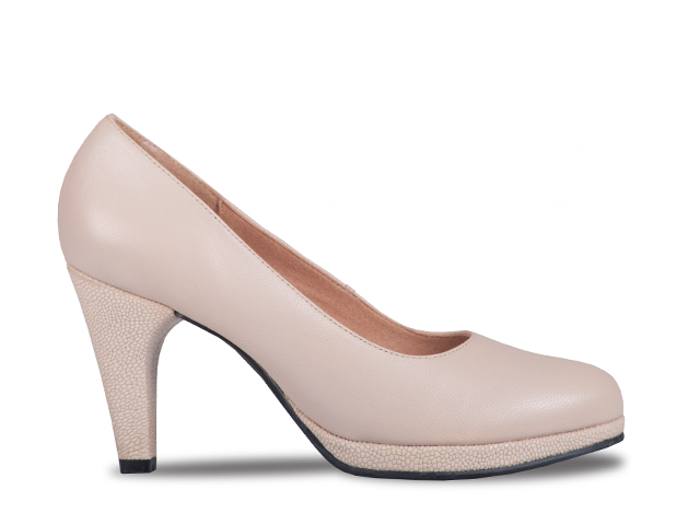 cream court shoes